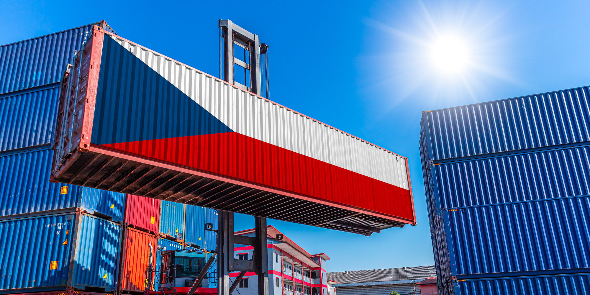 Česká ekonomika zrychluje a peněženky domácností sílí. Co tento týden hýbalo trhem, sazbami i korunou Česká ekonomika zrychluje a peněženky domácností sílí. Co tento týden hýbalo trhem, sazbami i korunou