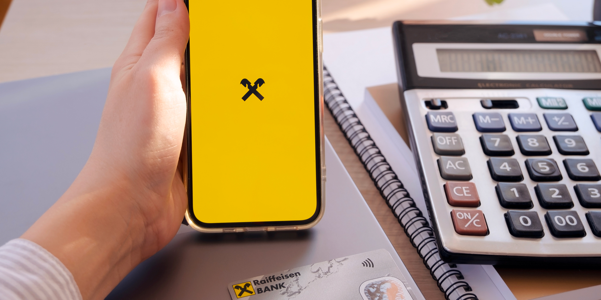 Dočasná blokace karty v mobilní aplikaci Raiffeisenbank: jak funguje a kdy ji využít Dočasná blokace karty v mobilní aplikaci Raiffeisenbank: jak funguje a kdy ji využít